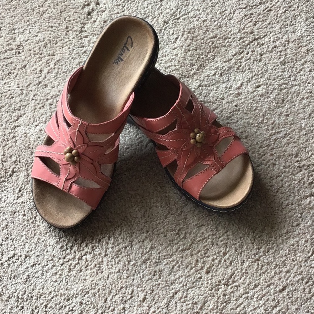 Clarks Pink Slide Sandals with Leather Straps (8.5W)